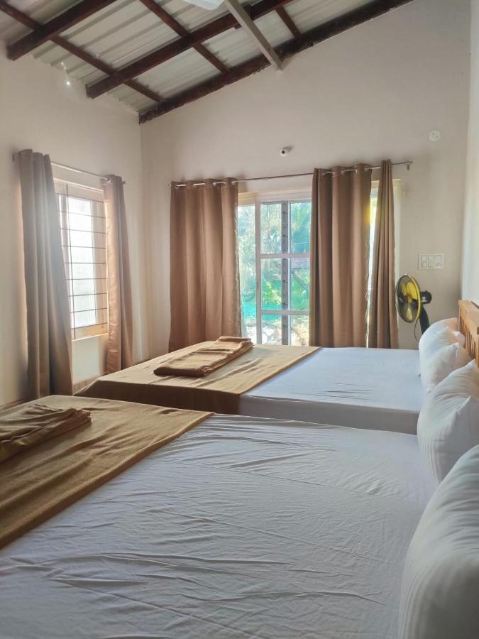 Trippr Gokarna - Beach Hostel エクステリア 写真