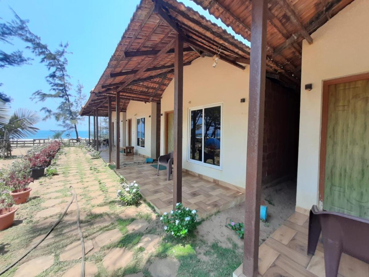 Trippr Gokarna - Beach Hostel エクステリア 写真